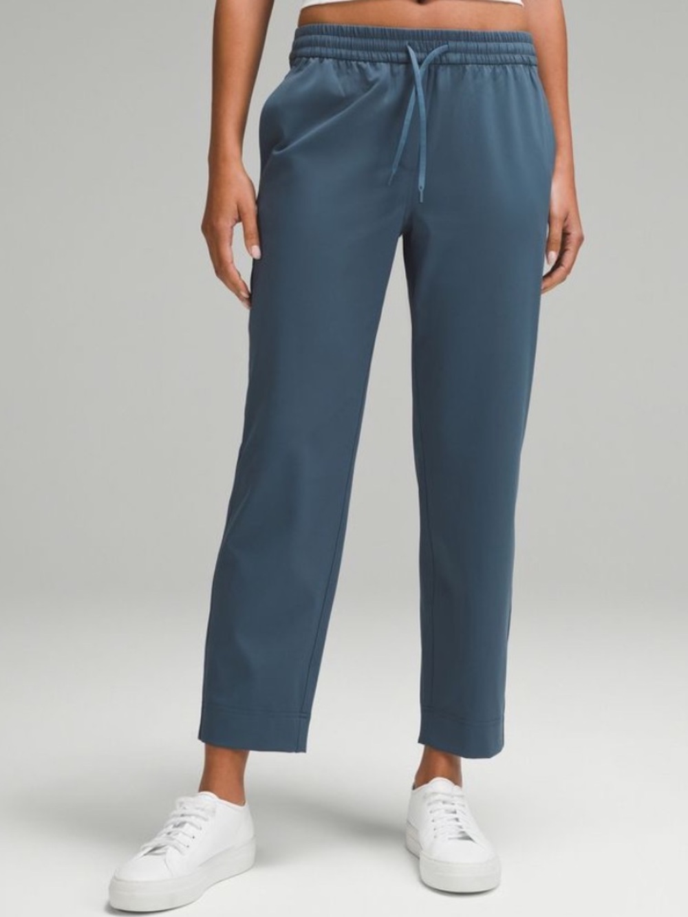 Lululemon Tapered-Leg Mid-Rise Pant 7/8 Length *Luxtreme in Graphite Grey
